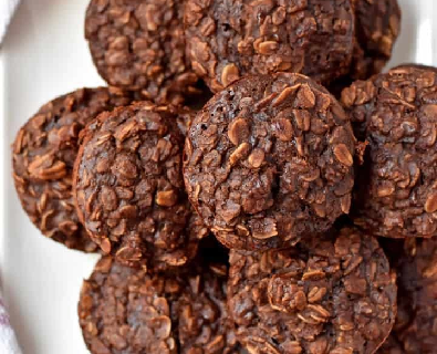 Oat Muffins with Chocolate Peanut Butter
