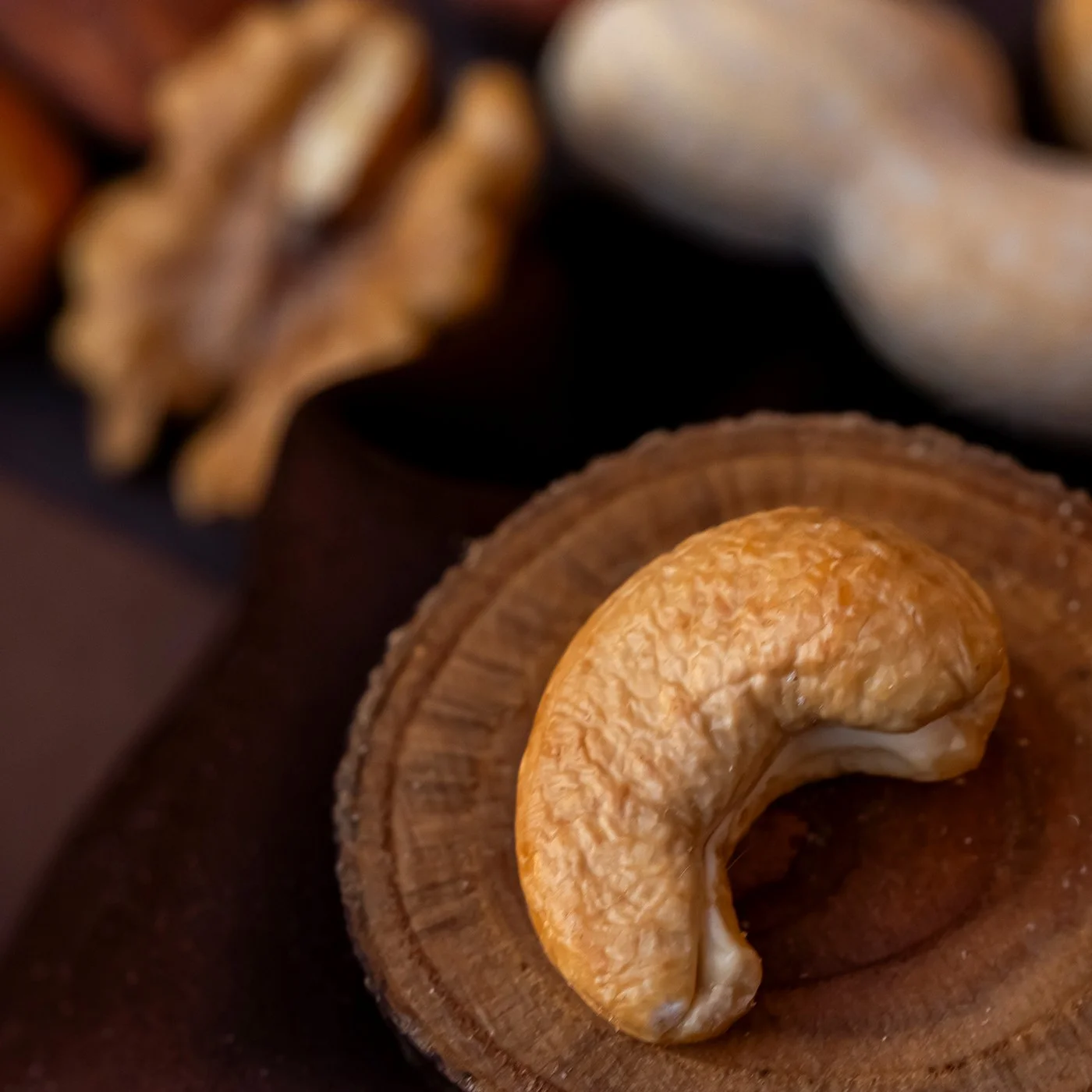 كاجو نيء جامبو - 100 جم