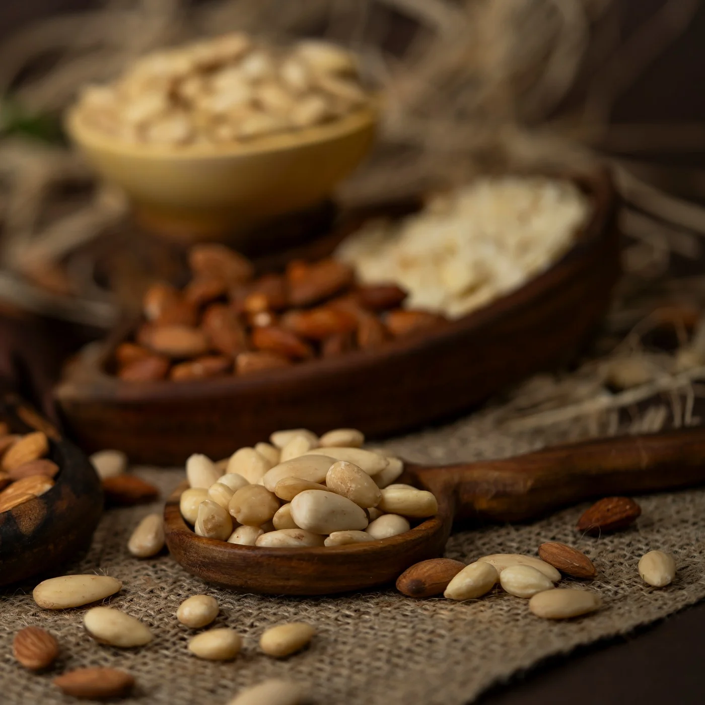 لوز حبه كامله - 100 جم