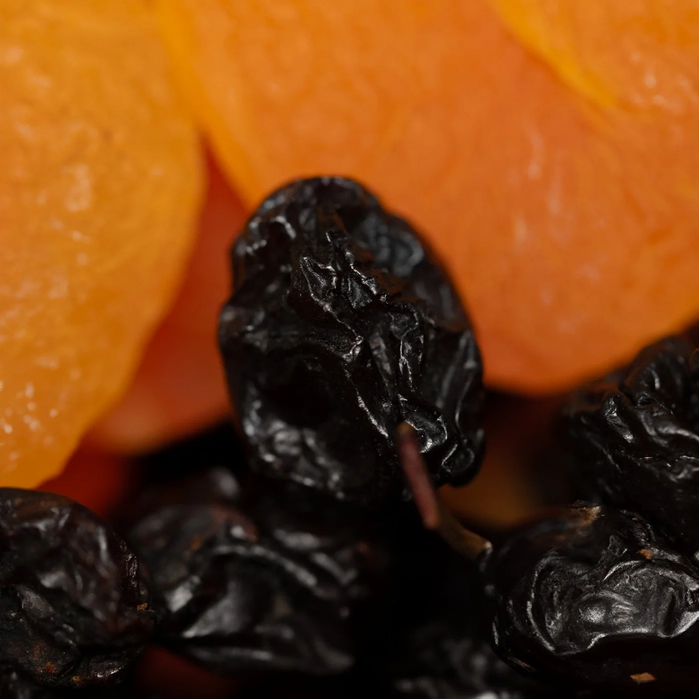 قراصيا بالنواه جامبو - 100 جم