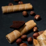 جولدن كرسبى ويفر محشو بكريمه البندق - 1 علبه