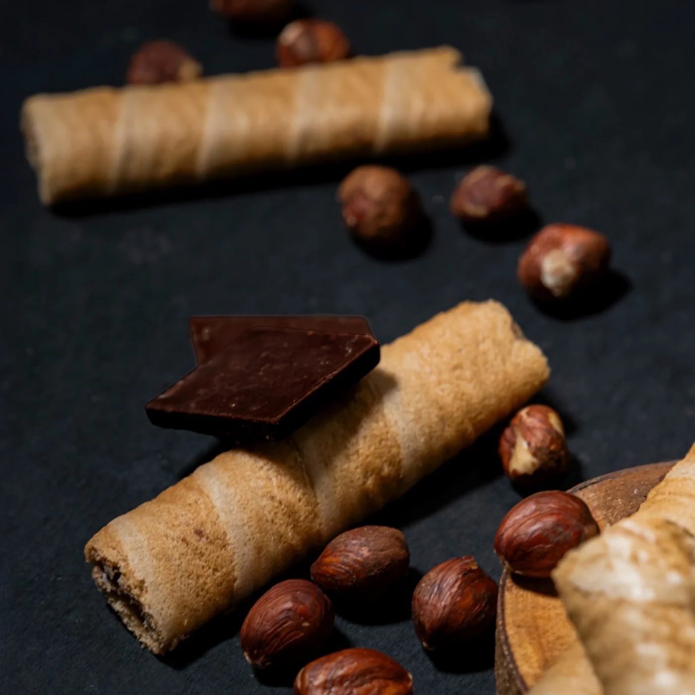 Golden Crispy Wafer stuffed with hazelnut cream - 1 Box