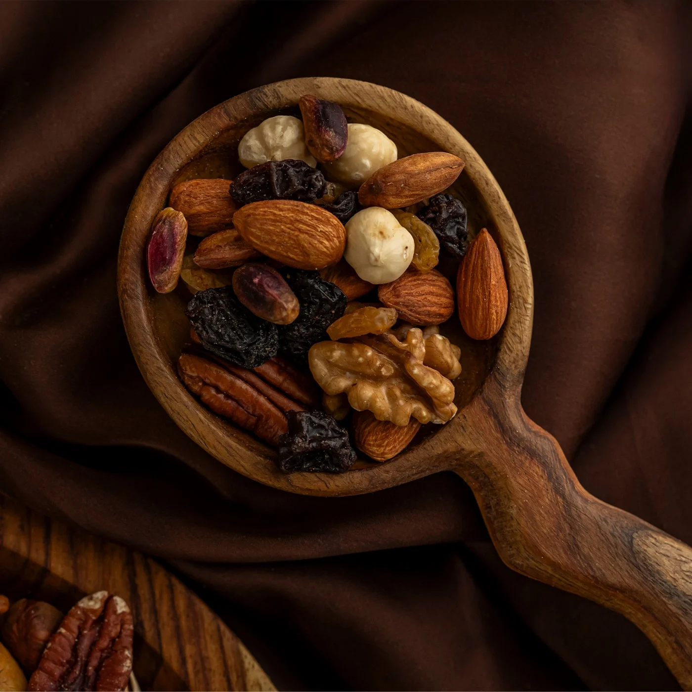 تريل ميكس مكسرات وفواكهة مجففة - 25 جم