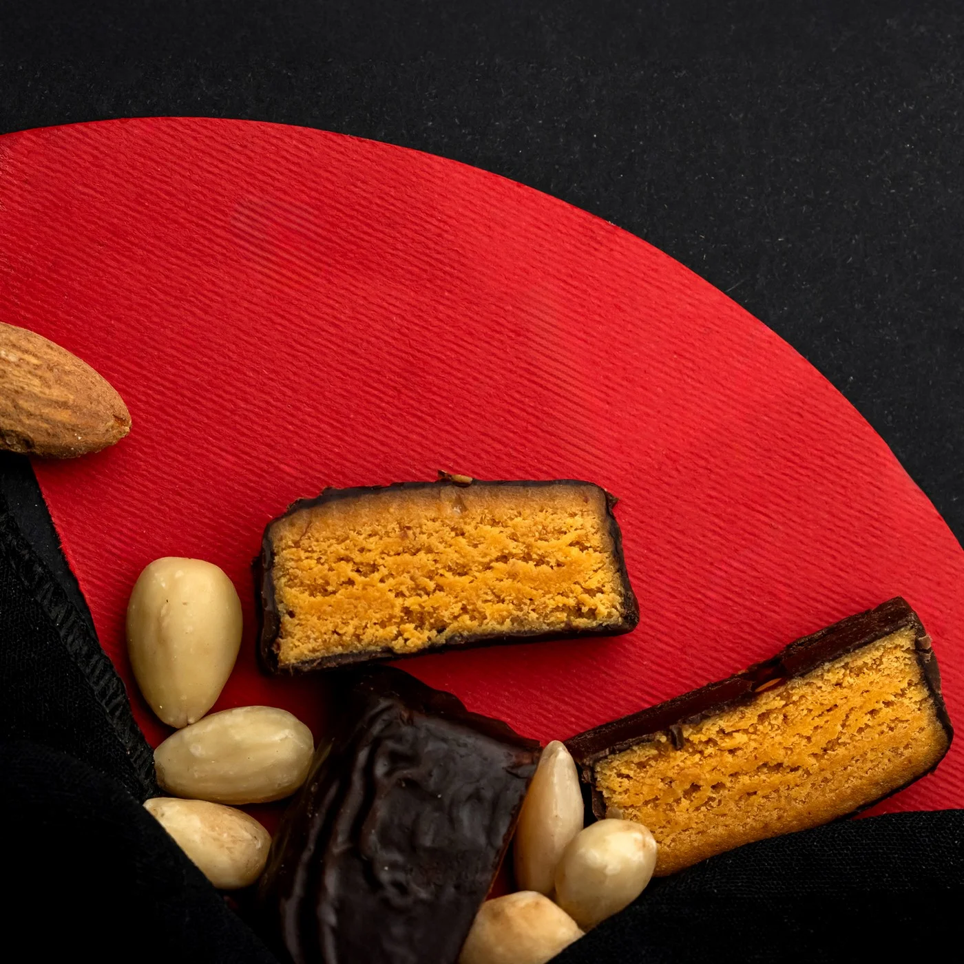 بروتين بار لوز - 70 جم