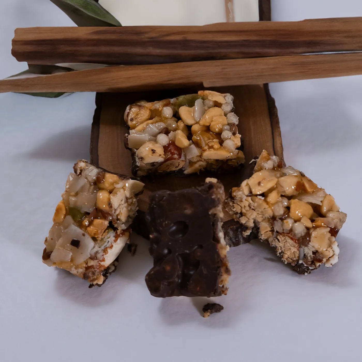 بار مكسرات بجوز الهند والفواكه - 40 جم