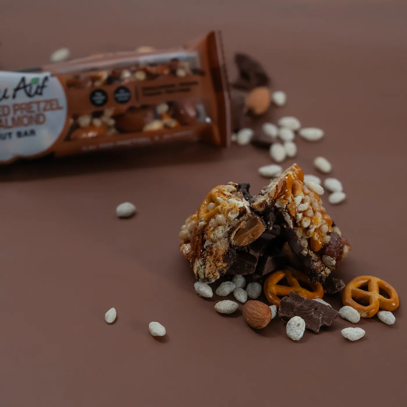 Nuts Bar Salted Pretzel & Almond- 40gm