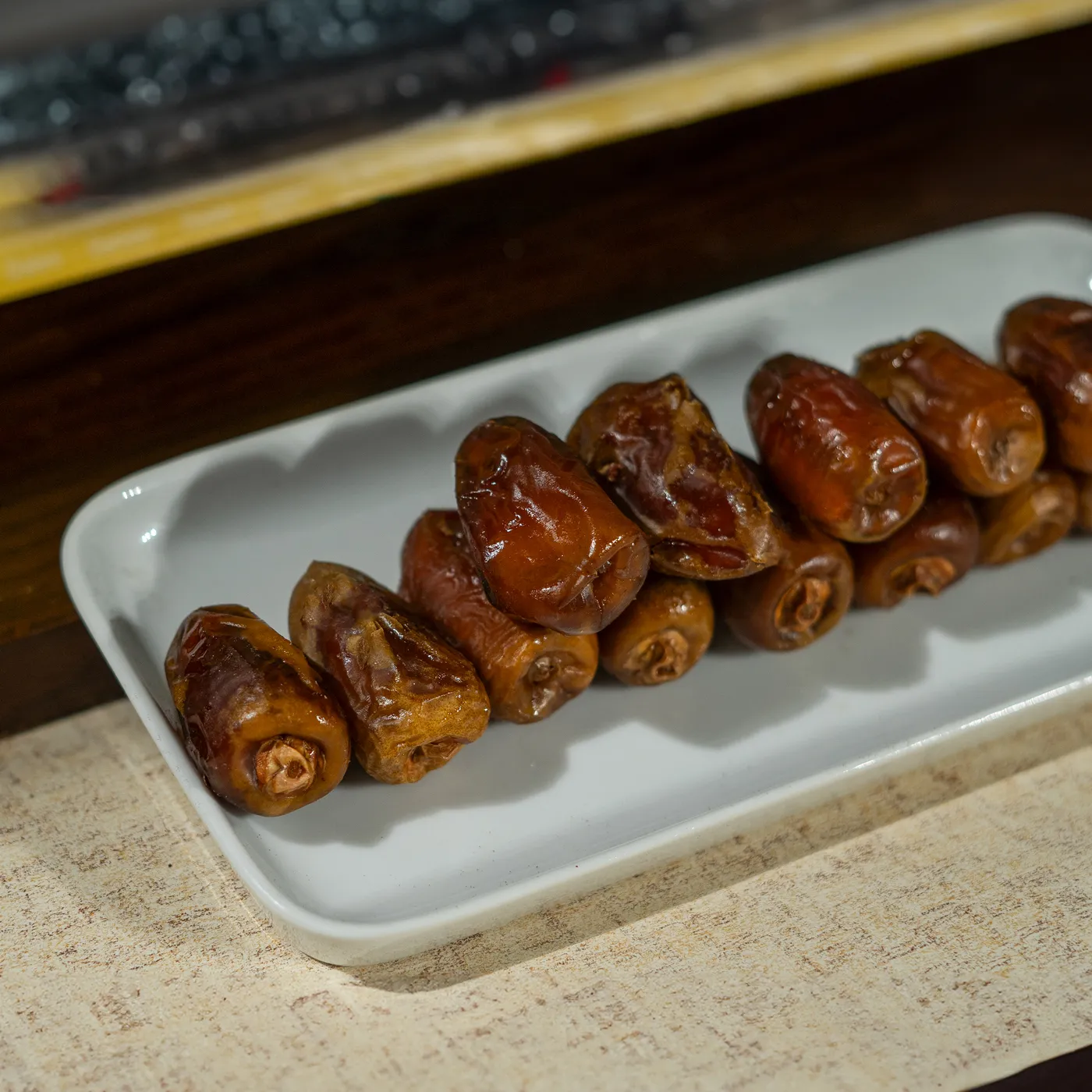 تاج التمور الذهبى العربى -700 جم